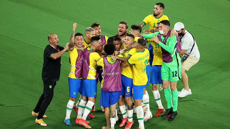 Brasil Kalahkan Spanyol Dengan Skor 2-1