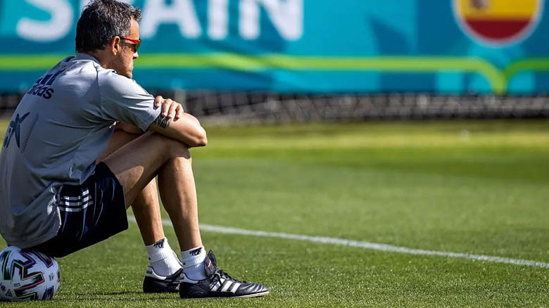 Enrique Akan Senang Jika Guardiola Jadi Penggantinya