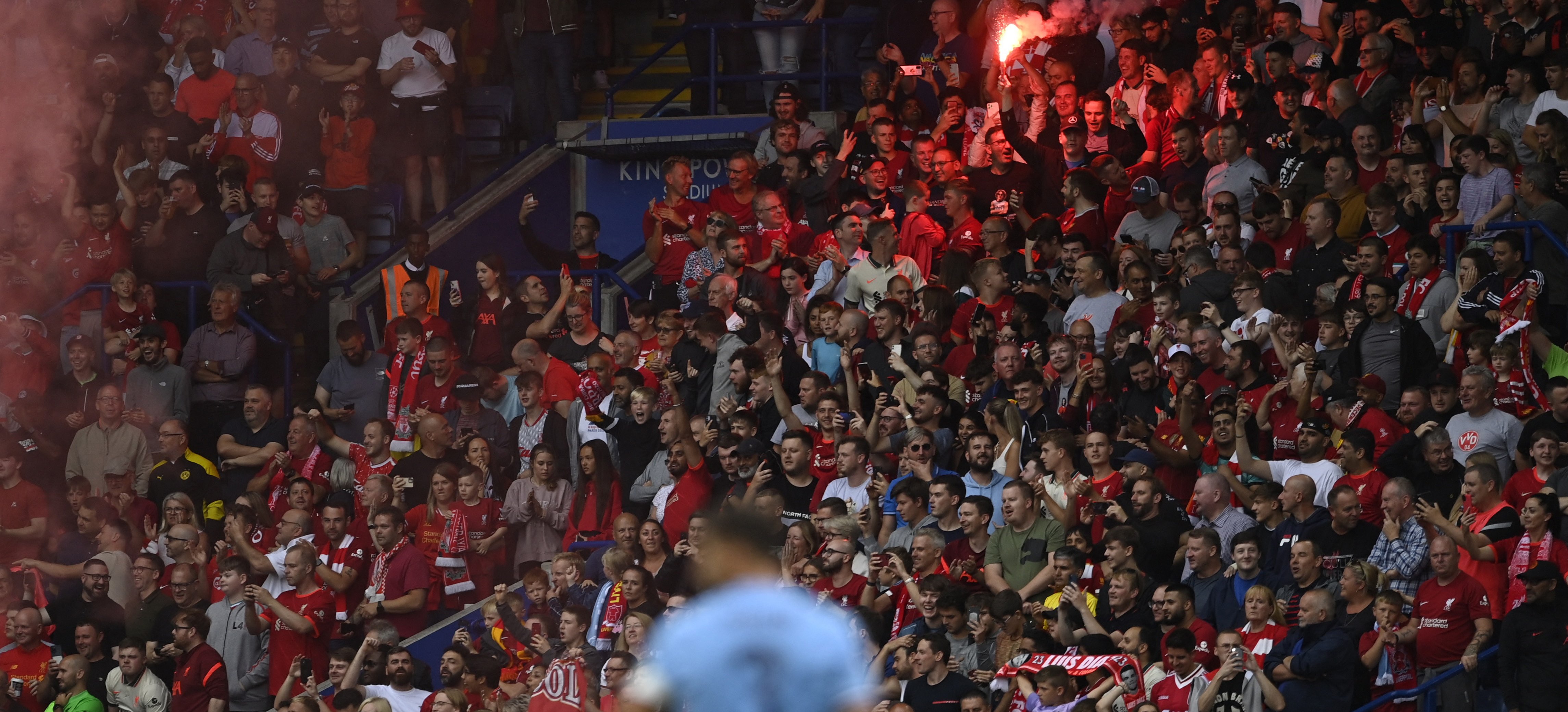FA Selidiki Insiden Bom Asap di Laga Community Shield