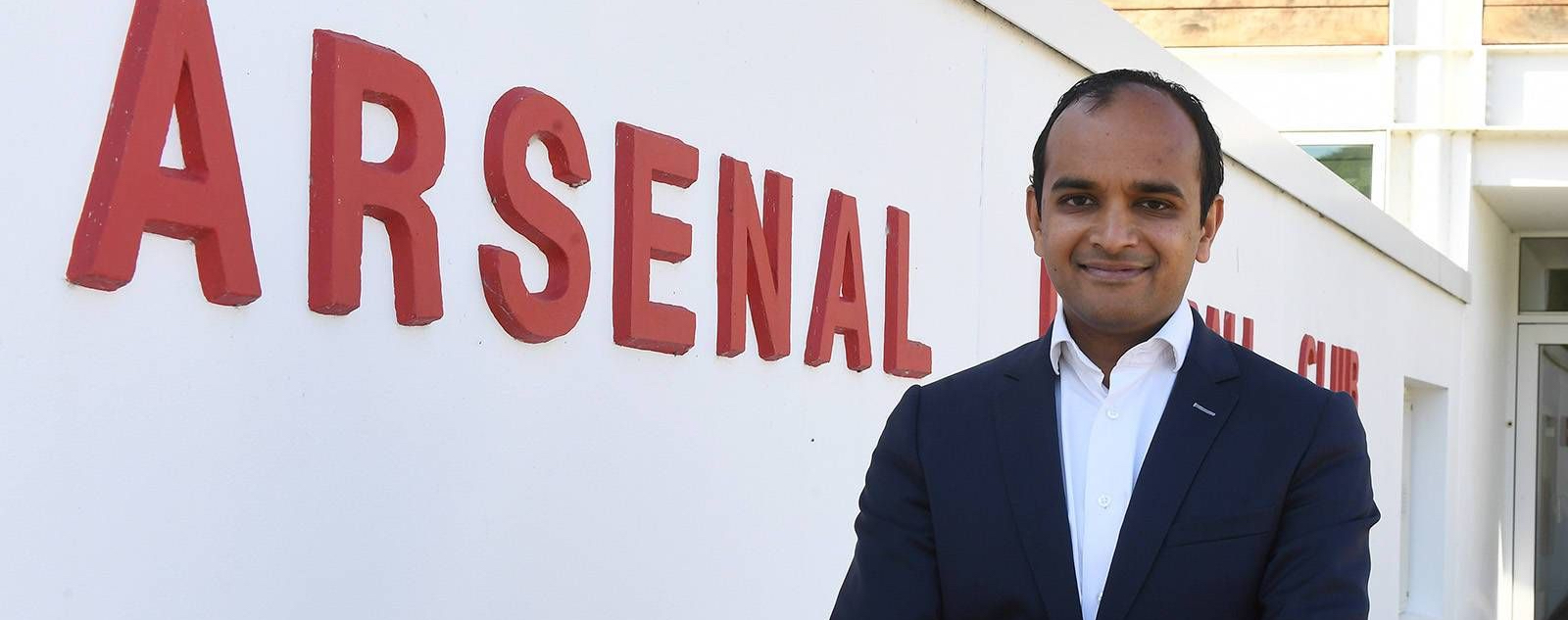 CEO Arsenal Vinai Venkatesham Mengundurkan Diri Tahun Depan