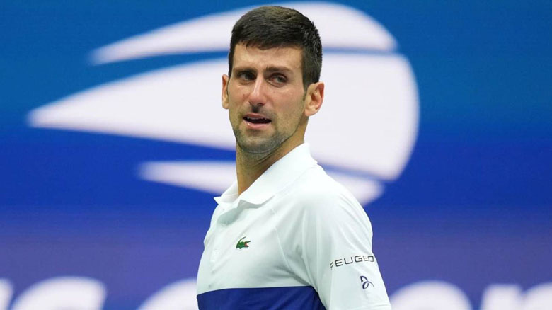 Tsitsipas: Djokovic Permalukan Vaksin
