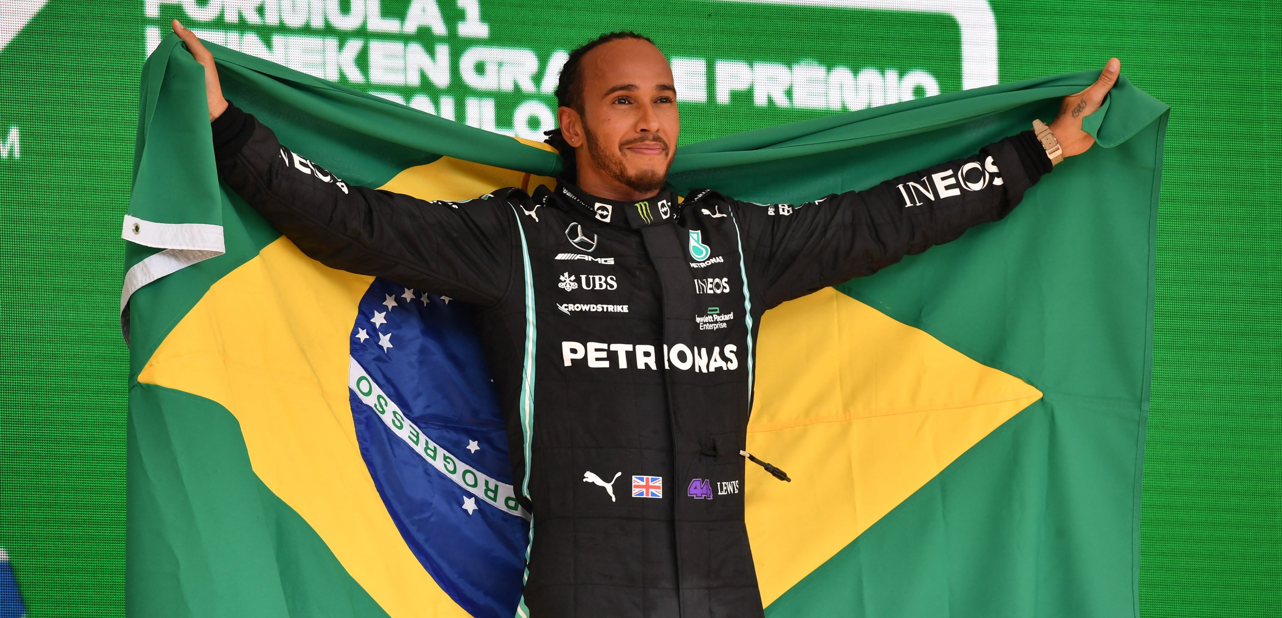Lewis Hamilton Resmi Jadi Warga Negara Kehormatan Brazil