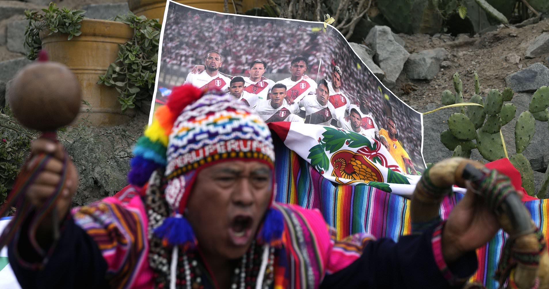 Dukun Peru Adakan Ritual Dukung Timnasnya Lolos ke Piala Dunia