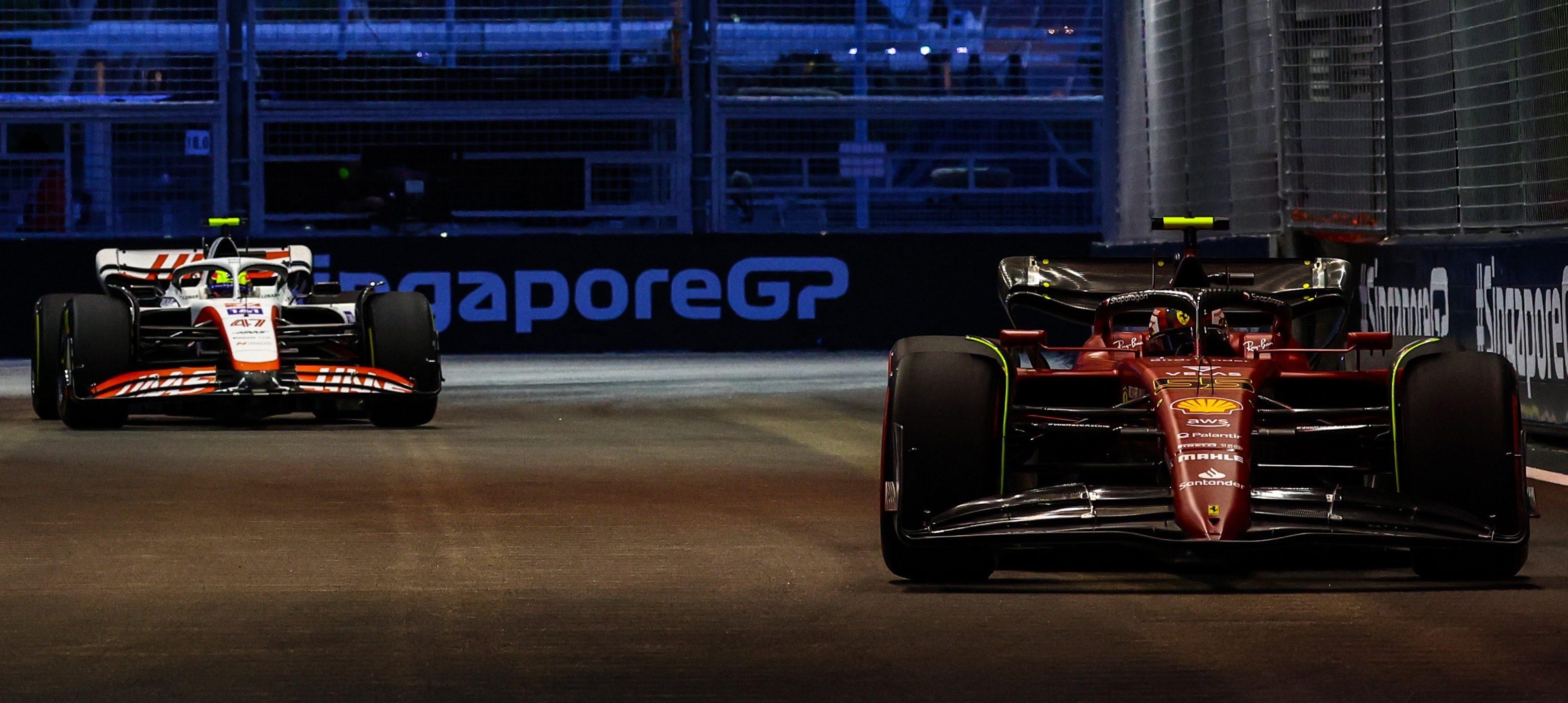 GP Singapura: Duo Ferrari Pimpin Sesi Latihan Kedua di Marina Bay Street Circuit