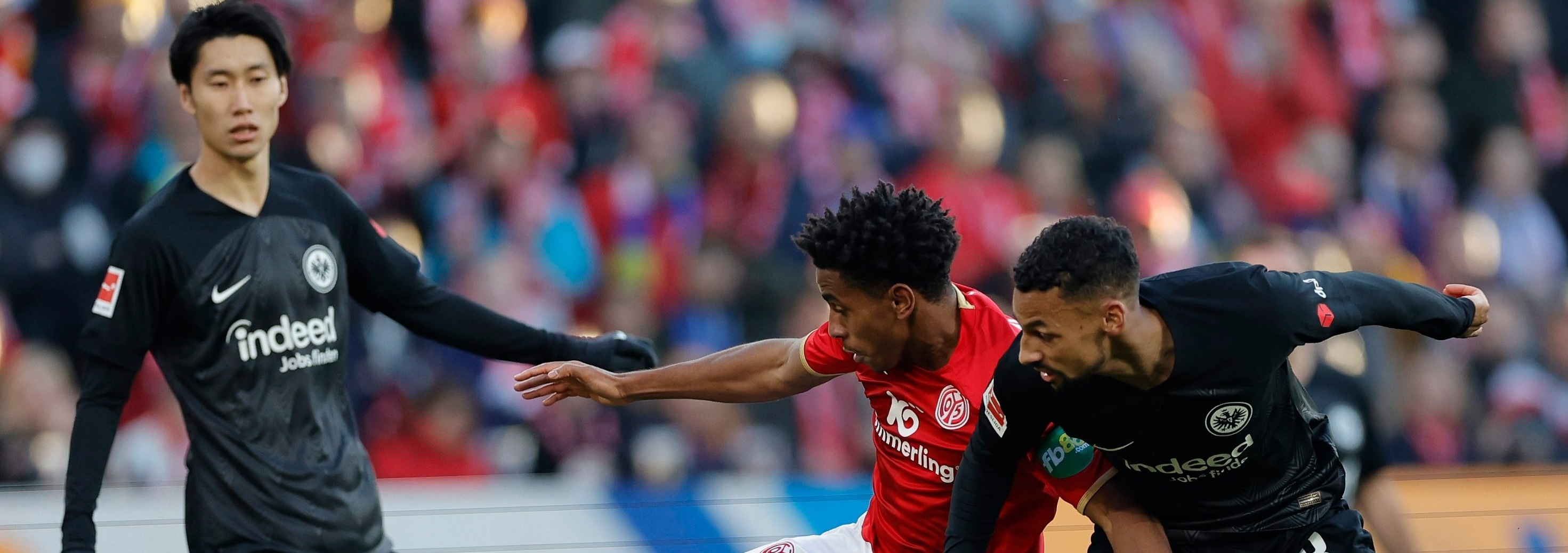 Laga Mainz Kontra Eintracht Frankfurt Berakhir Imbang 
