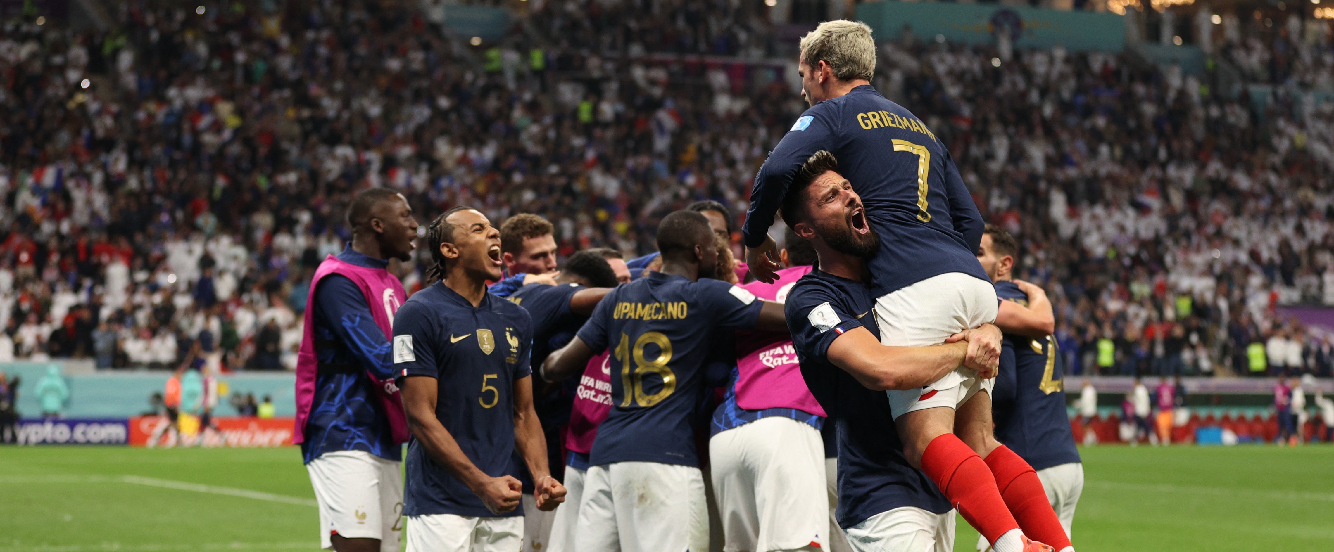 Inggris 1-2 Prancis: Kane Gagal Penalti, Tandukan Giroud Pastikan Kemenangan Les Bleus