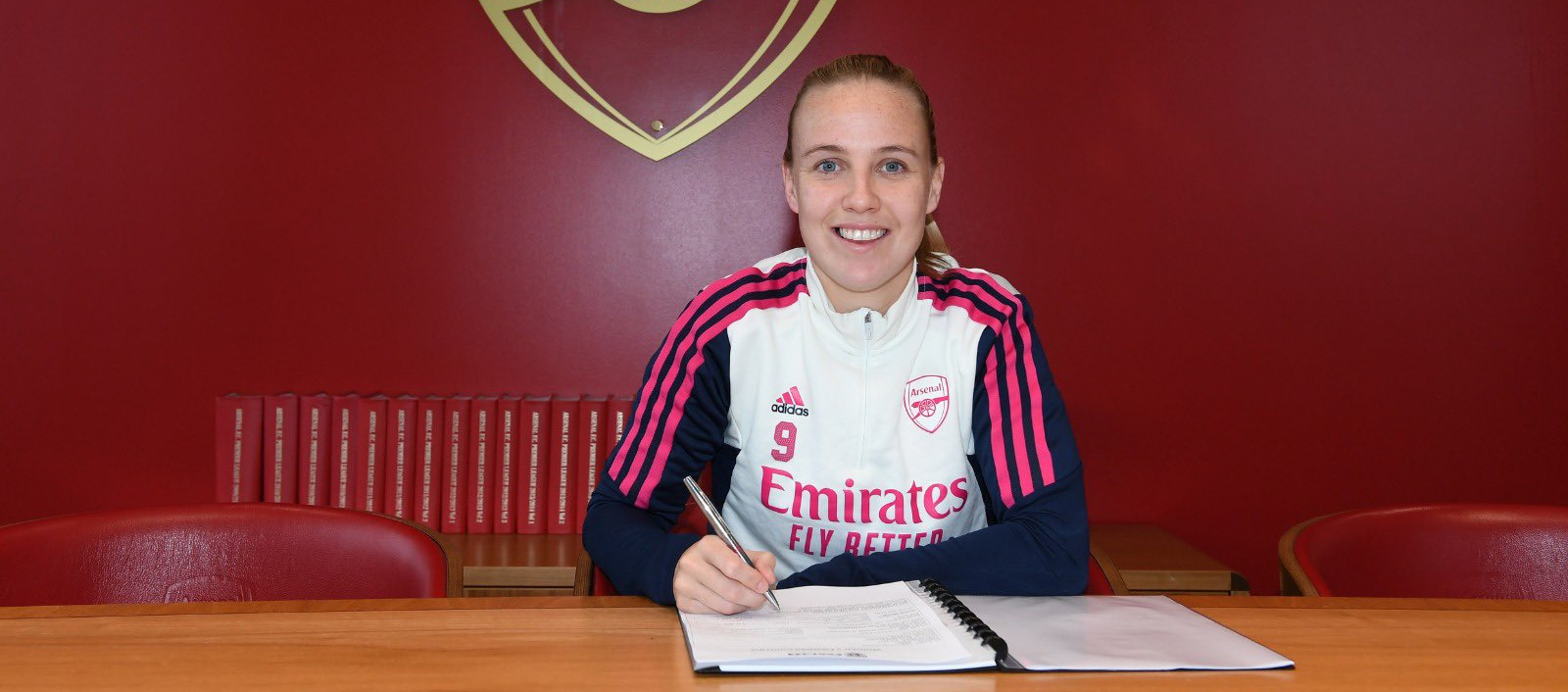 Beth Mead Perpanjang Kontrak Baru dengan Arsenal