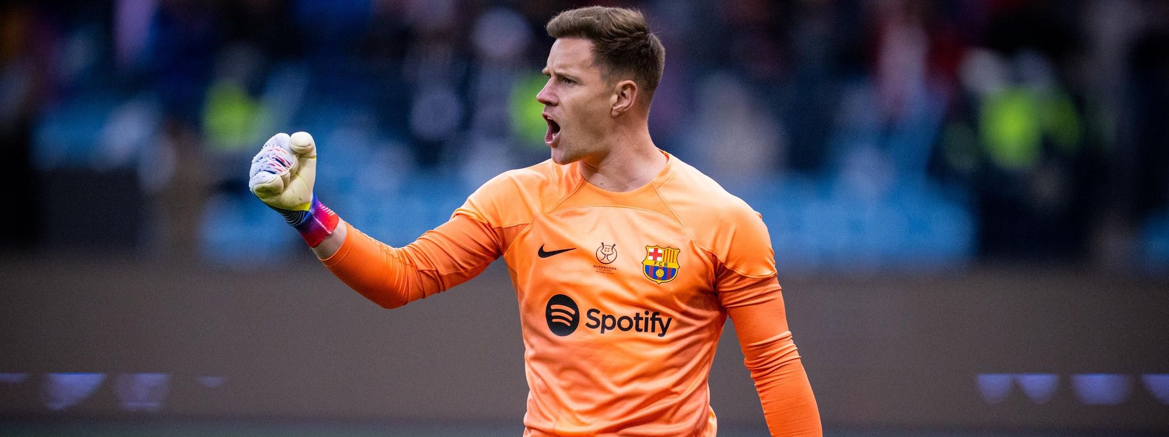 Tepis Dua Penalti, Ter Stegen Bangga atas Penampilannya di Semifinal Supercopa de España