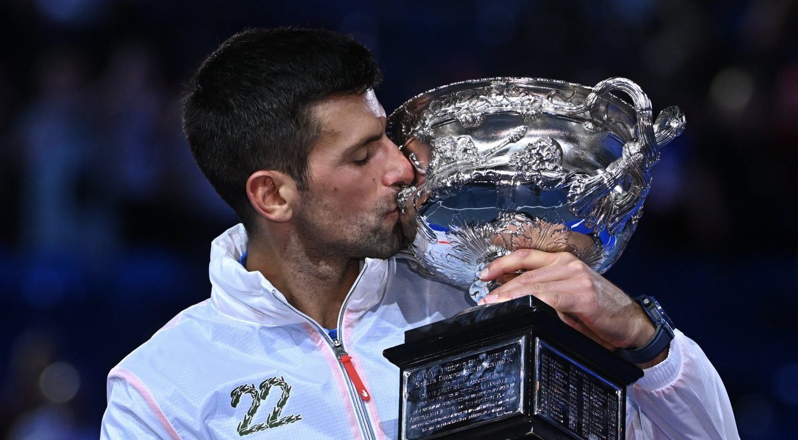 Bungkam Stefanos Tsitsipas, Novak Djokovic Raih Gelar Juara Australian Open ke-10