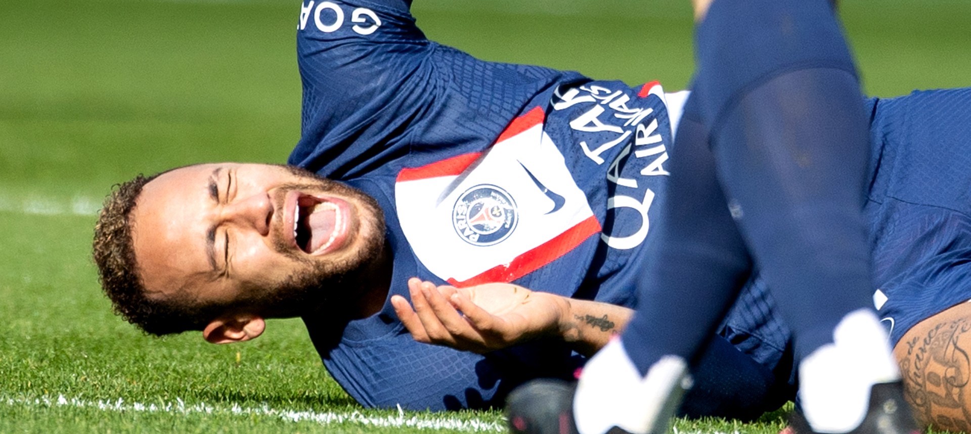 PSG Konfirmasi Neymar Cedera Engkel dan Diragukan Tampil Lawan Marseille