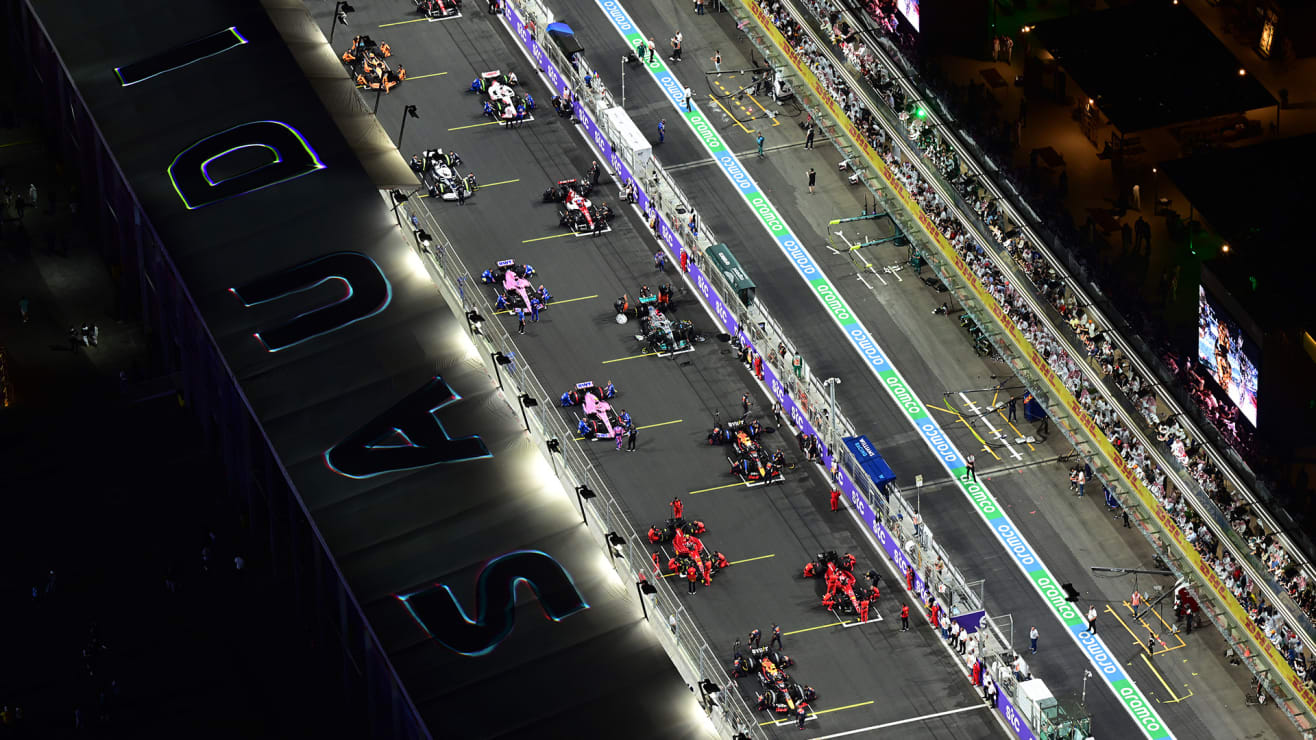 Jadwal dan Preview GP Arab Saudi: Kesempatan Ferrari dan Mercedes Saingi Red Bull