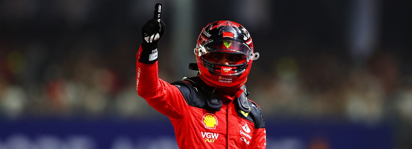 GP Singapura: Carlos Sainz Raih Pole, Duo Red Bull Gugur di Q2